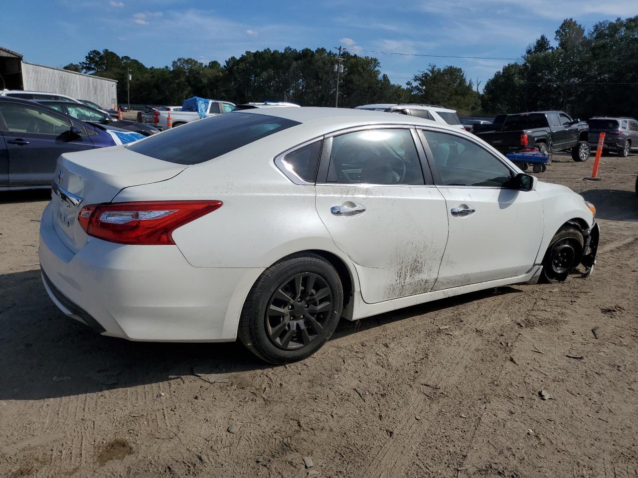 2016 Nissan Altima 2.5 - Фото 3