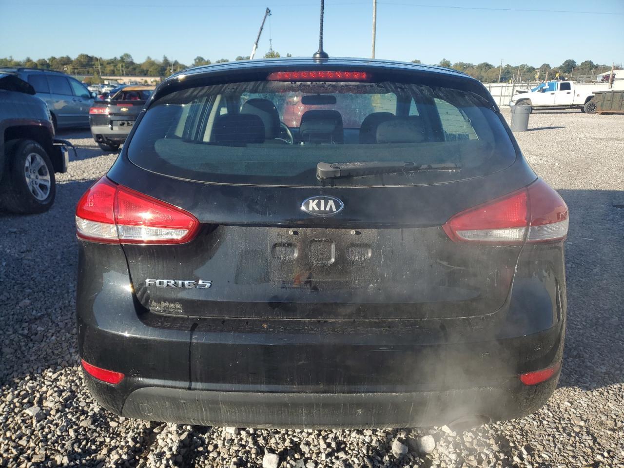 2017 Kia Forte Lx - Image 6