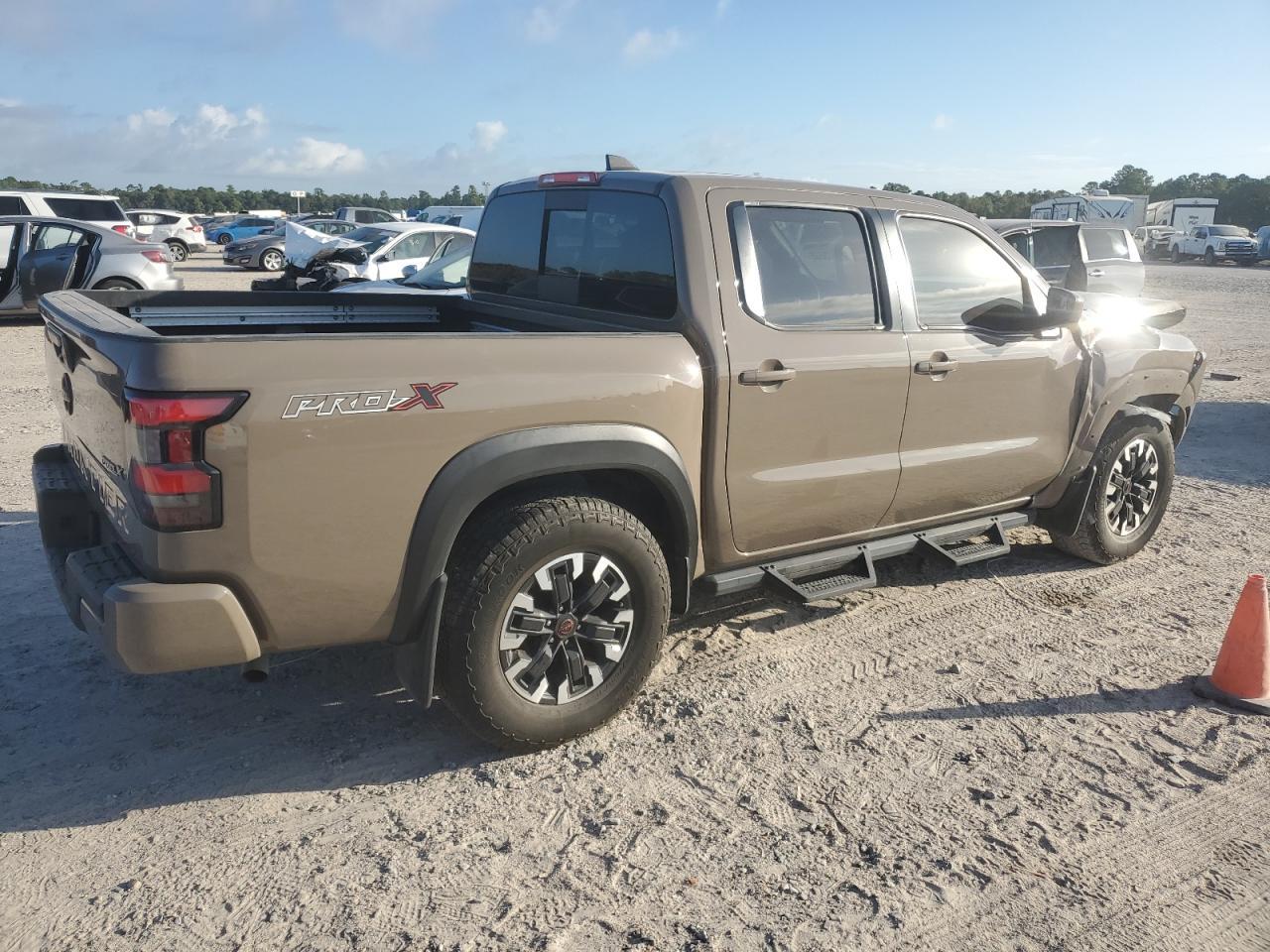 2023 Nissan Frontier S - Image 3