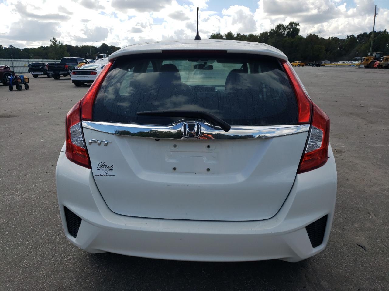 2015 Honda Fit Ex - Image 6
