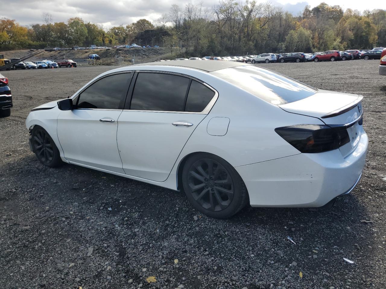 2015 Honda Accord Sport - Фото 2