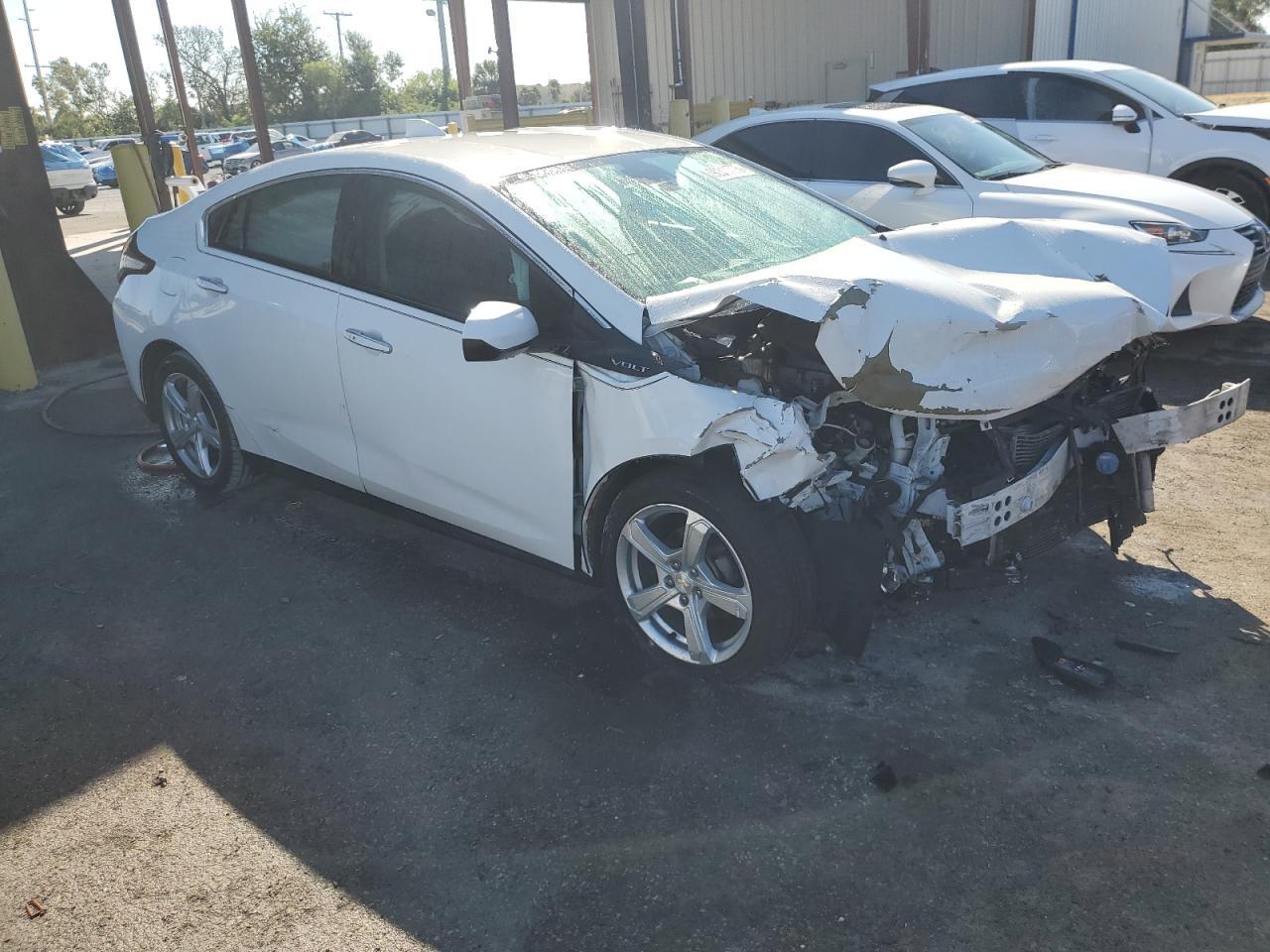 2017 Chevrolet Volt Lt - Image 4