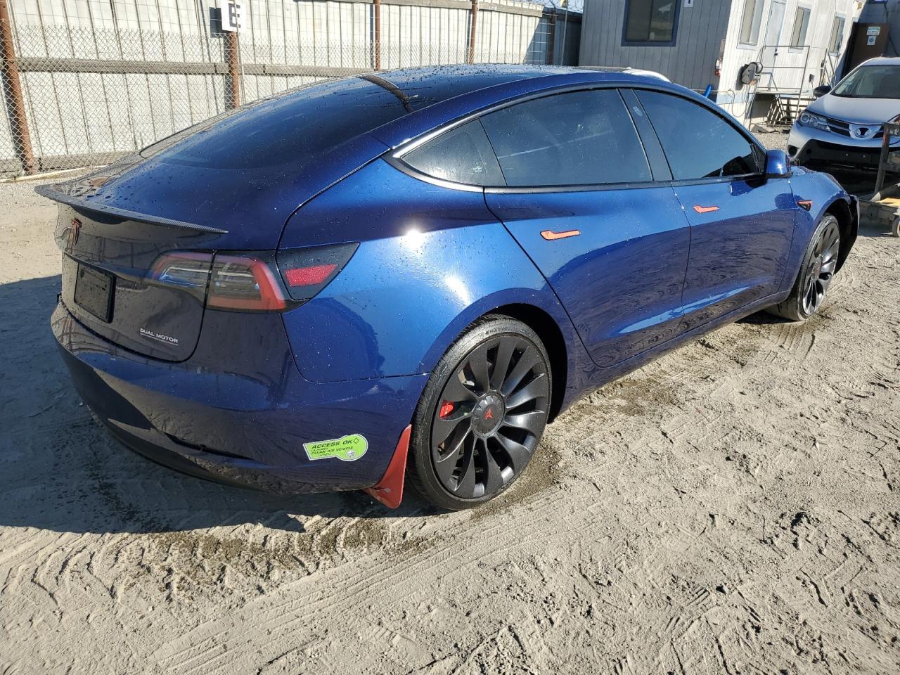 2023 Tesla Model 3 - Фото 3