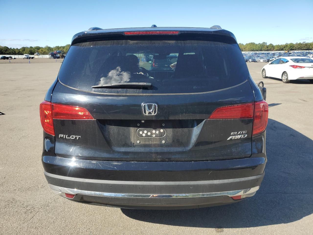 2016 Honda Pilot Elite - Фото 6