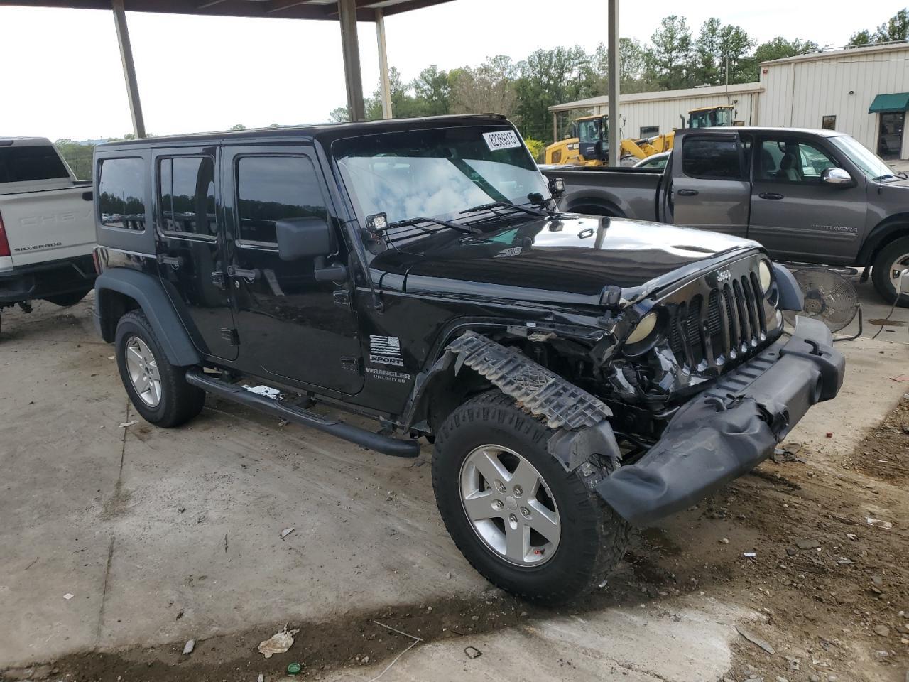 2014 Jeep Wrangler Unlimited Sport - Image 4