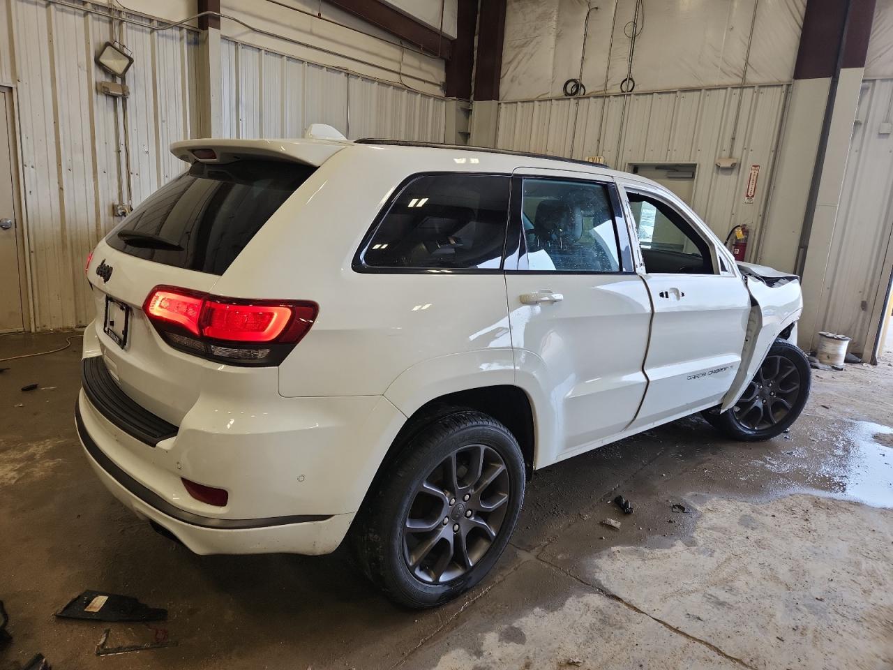 2020 Jeep Grand Cherokee Overland - Фото 3