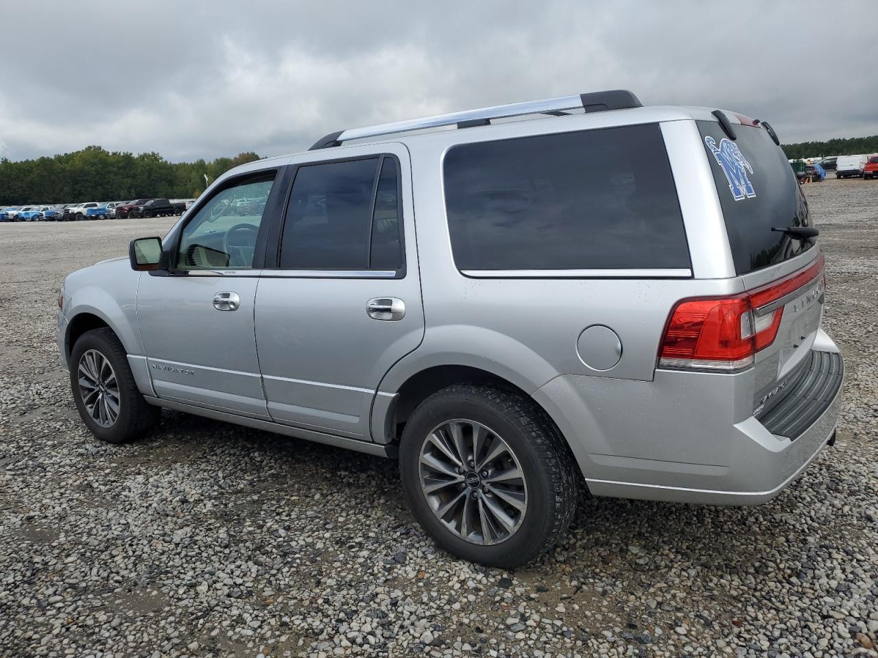 2017 Lincoln Navigator Select - Фото 2