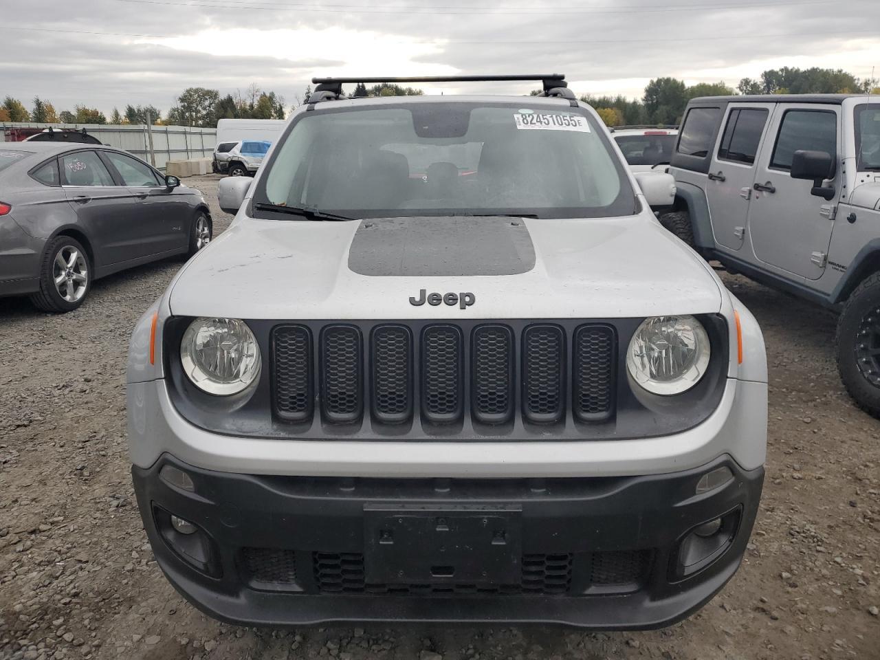 2017 Jeep Renegade Latitude - Image 5