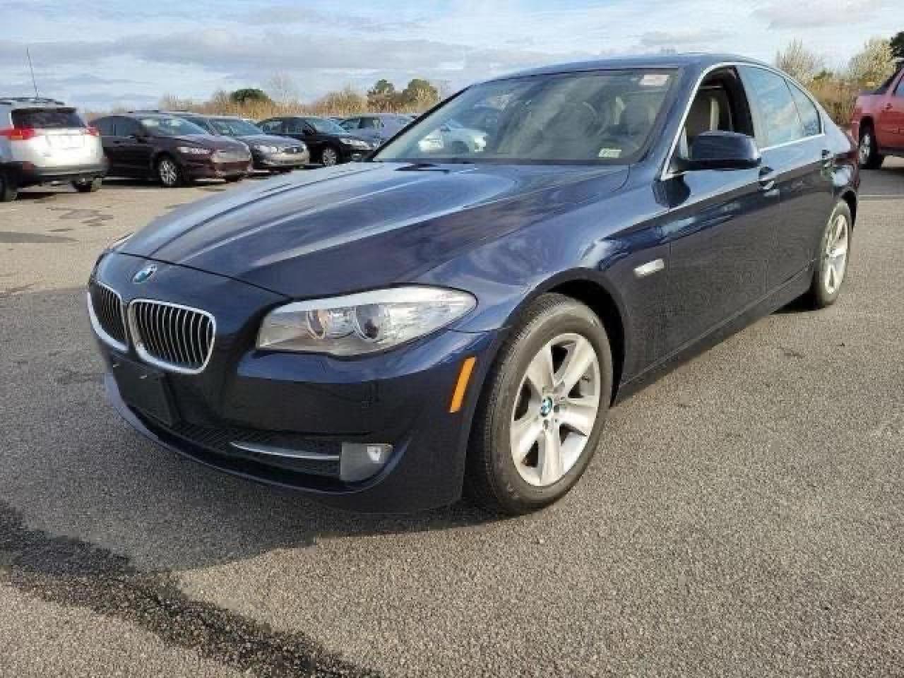 2011 BMW 528 I - Фото 2