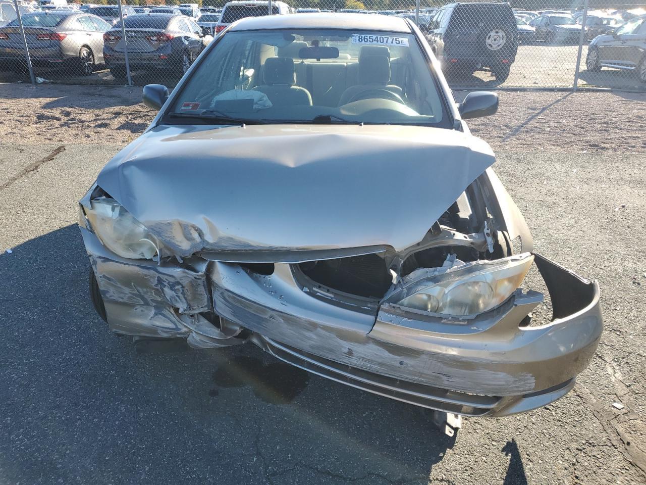 2004 Toyota Corolla Ce - Image 5