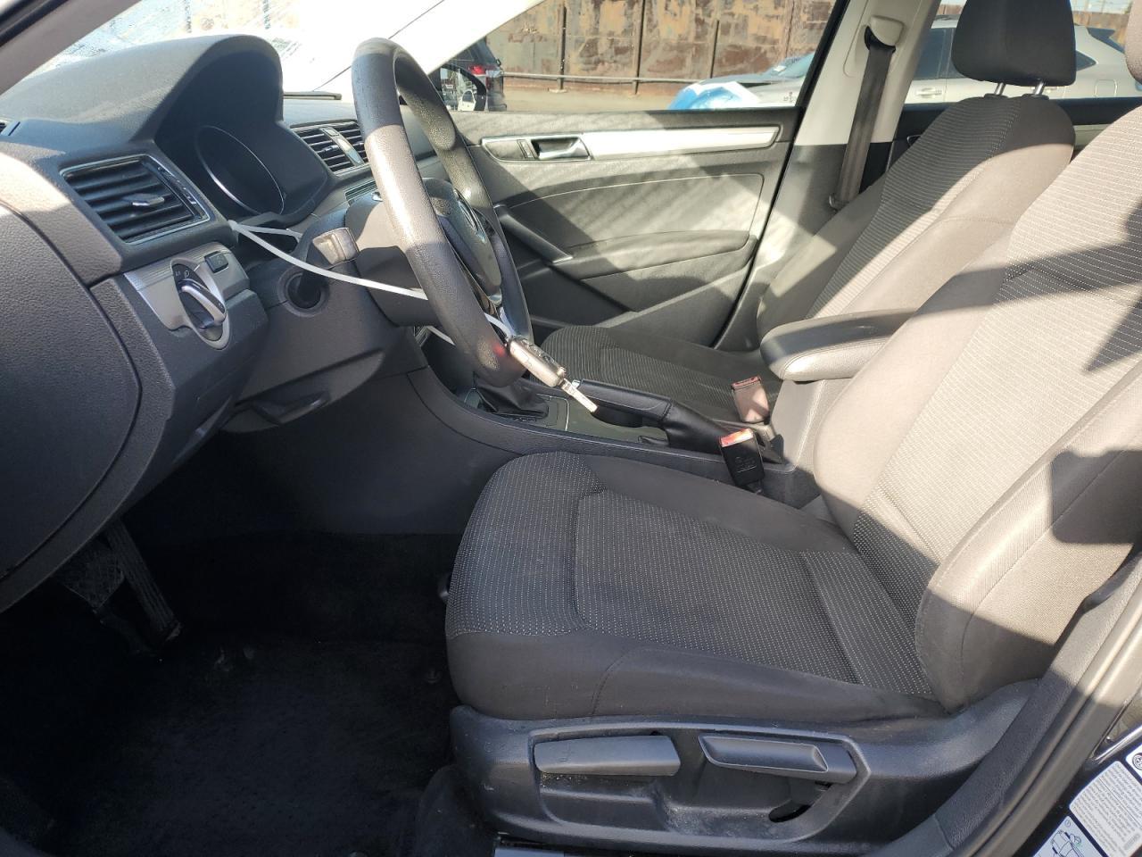 2017 Volkswagen Passat S - Image 7