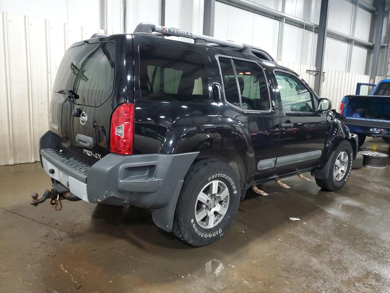 2013 Nissan Xterra X - Фото 3