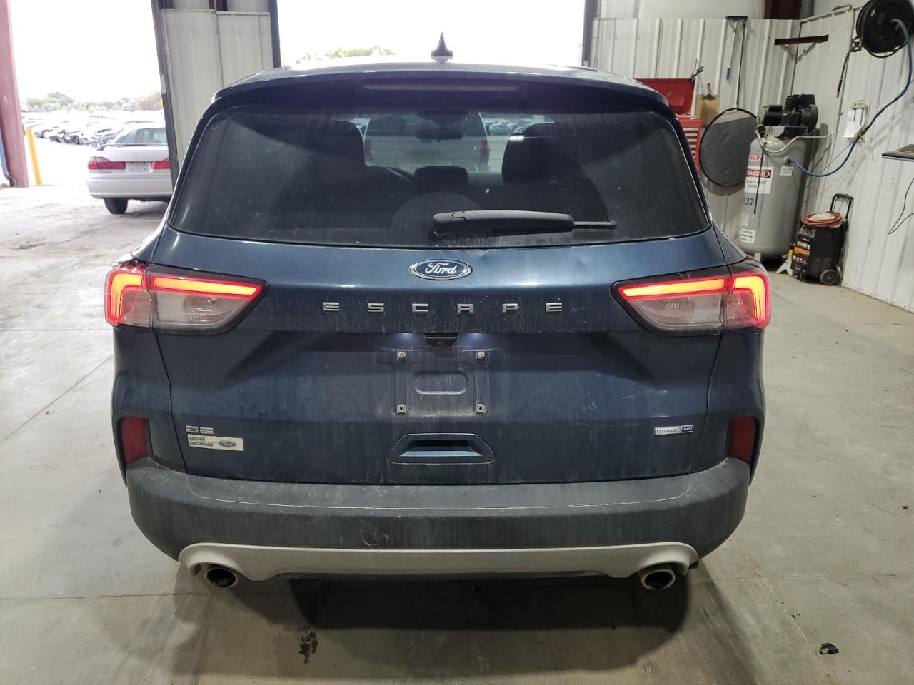 2020 Ford Escape Se - Фото 6