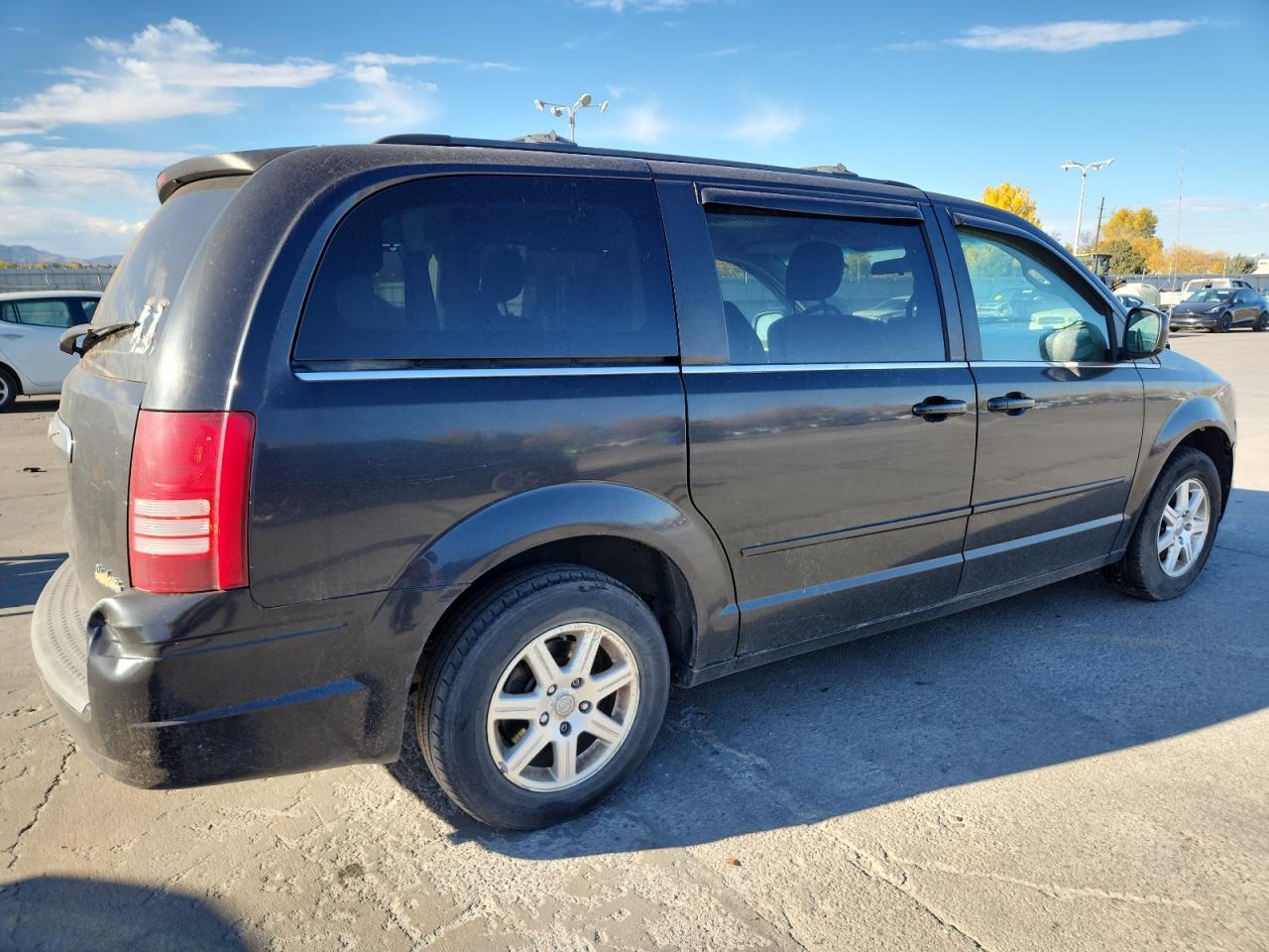 2008 Chrysler Town And Country Touring - Фото 3