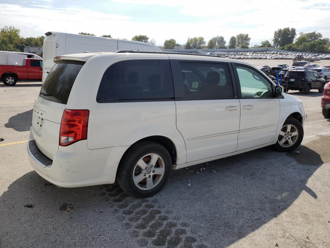 2011 Dodge Grand Caravan Mainstreet - Фото 3