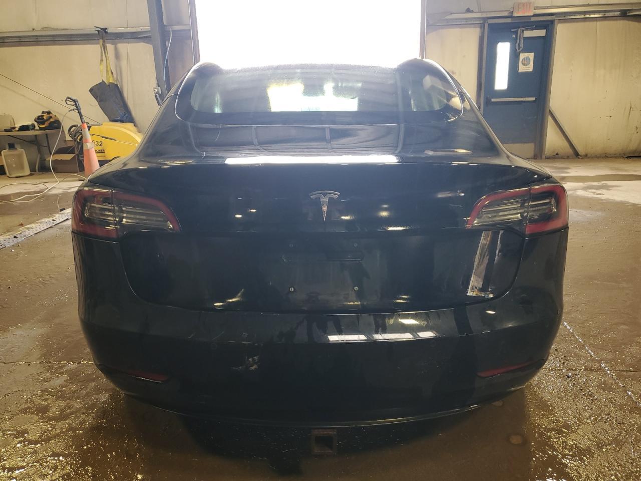 2018 Tesla Model 3 - Image 6