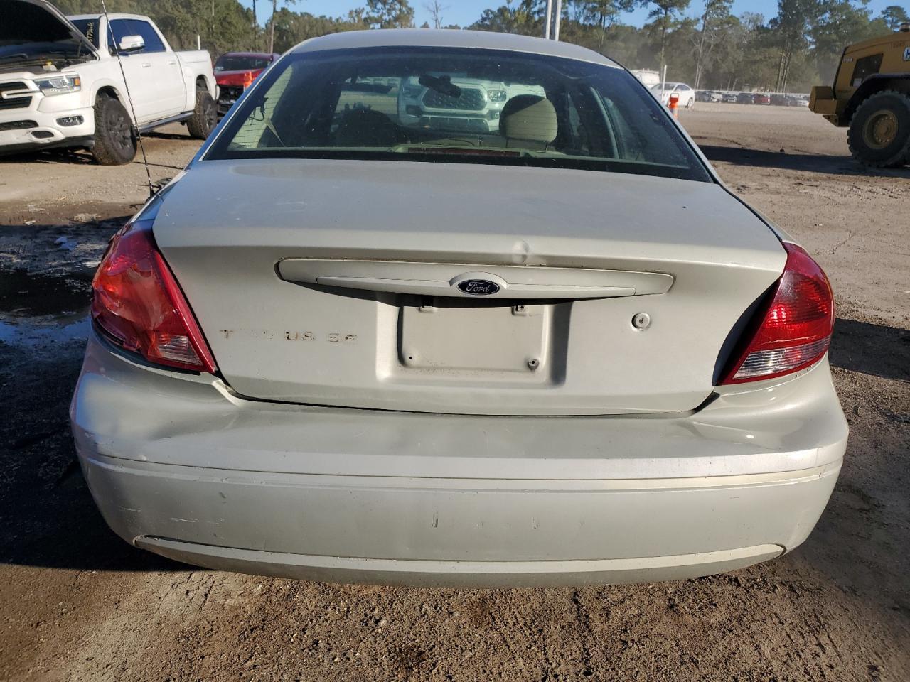 2005 Ford Taurus Se - Image 6