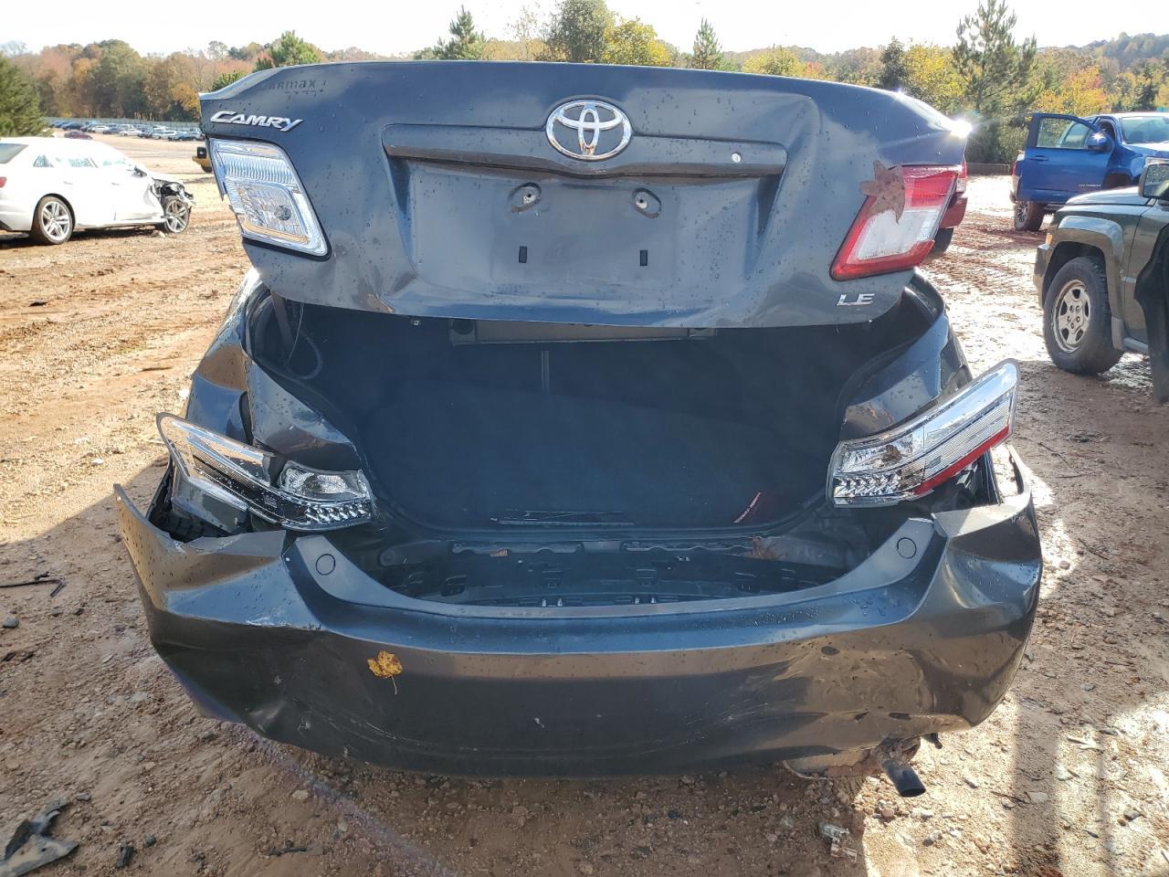 2010 Toyota Camry Base - Фото 6
