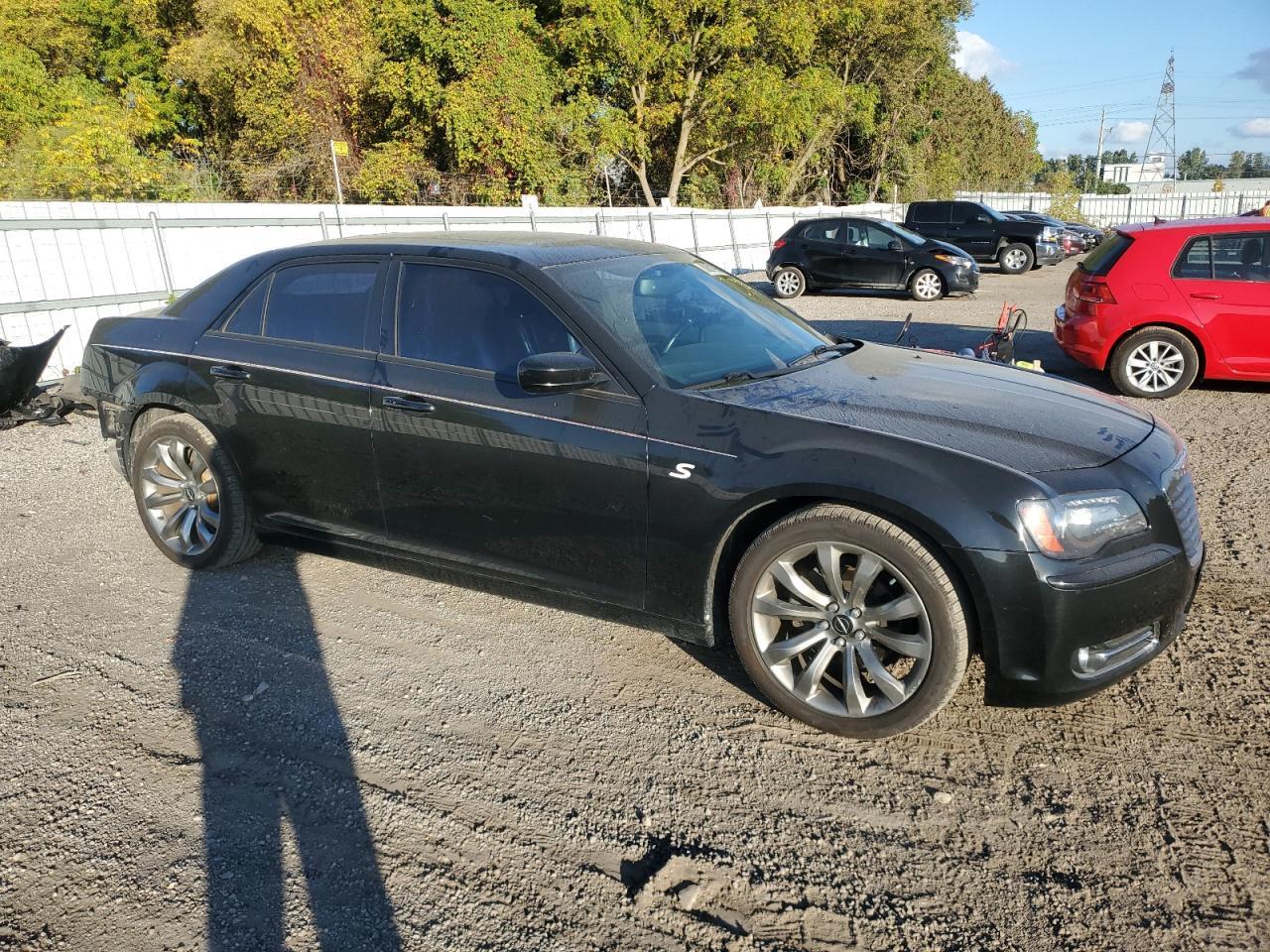 2014 Chrysler 300 S - Image 4