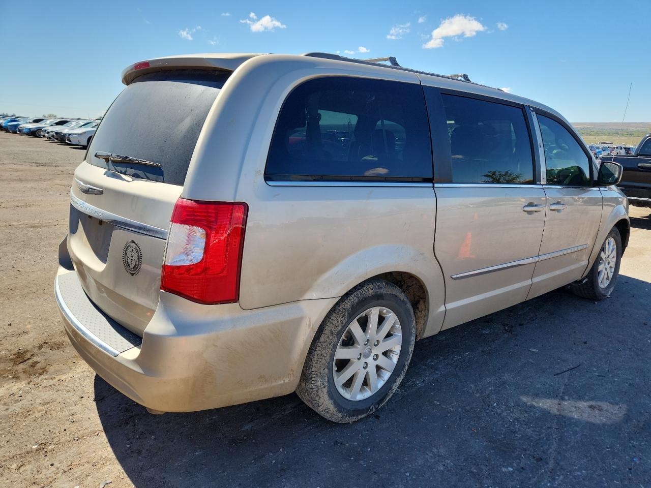 2014 Chrysler Town & Country Touring - Image 3