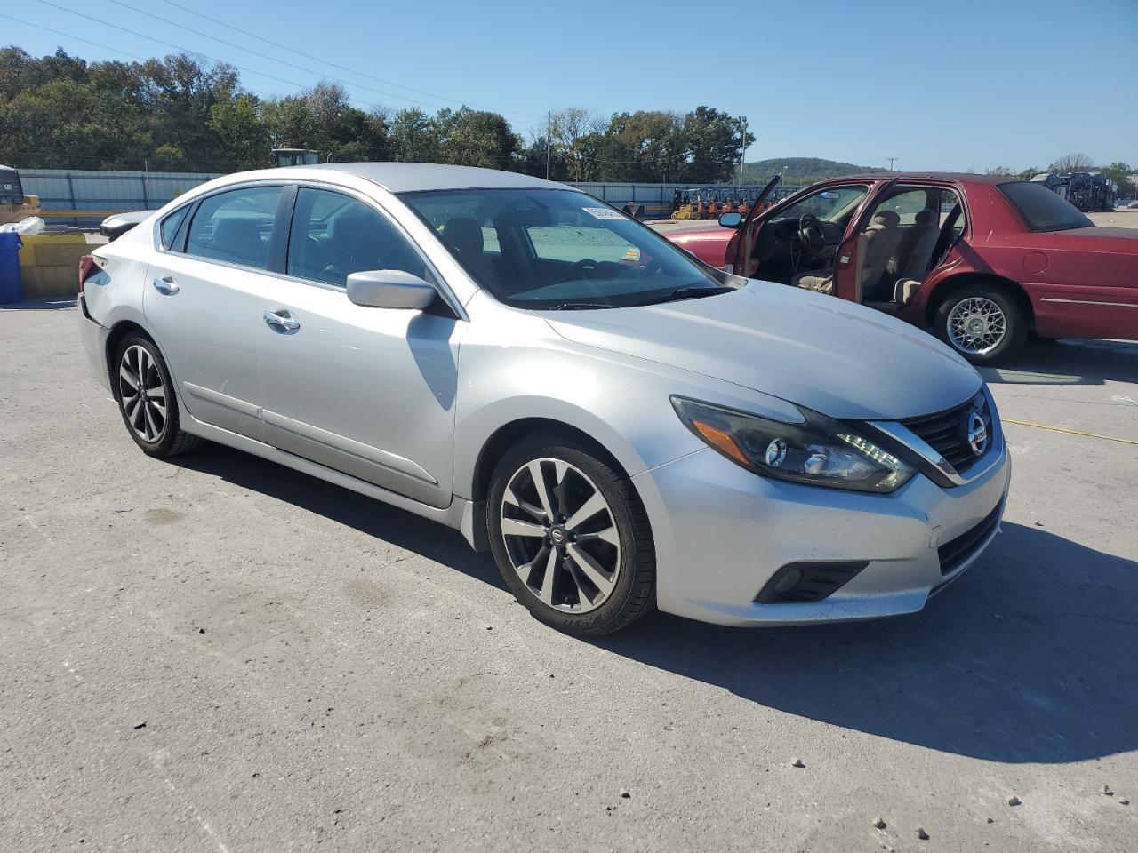 2017 Nissan Altima 2.5 - Фото 4