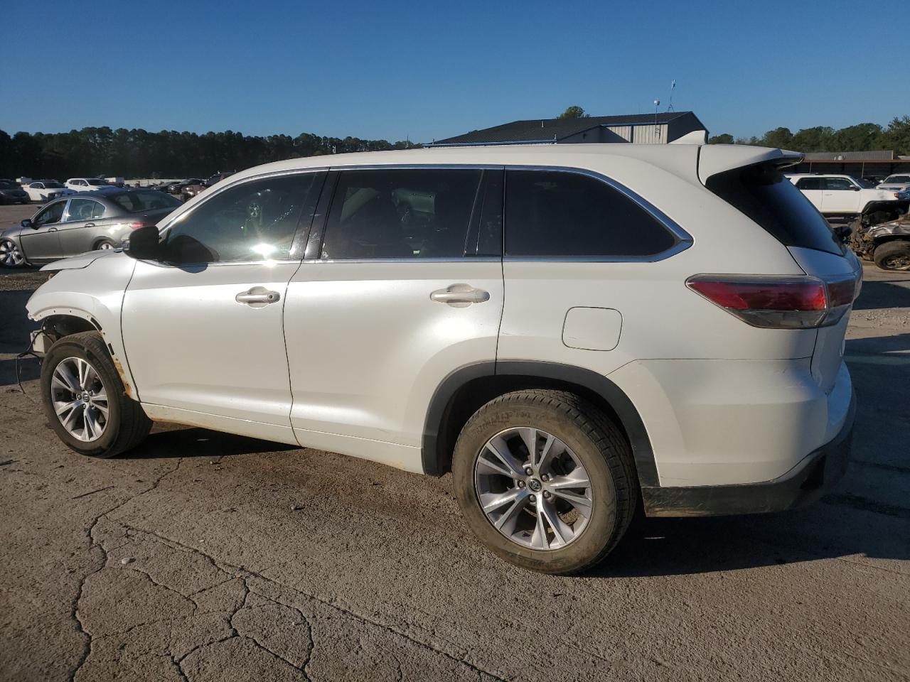 2016 Toyota Highlander Le - Фото 2
