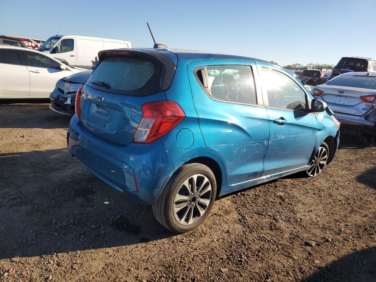 2021 Chevrolet Spark 1Lt - Фото 3