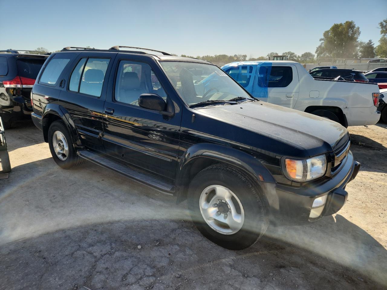 1998 Infiniti Qx4 - Image 4