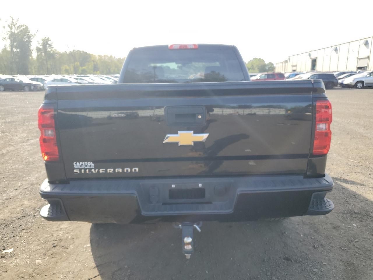 2016 Chevrolet Silverado K1500 Custom - Фото 6