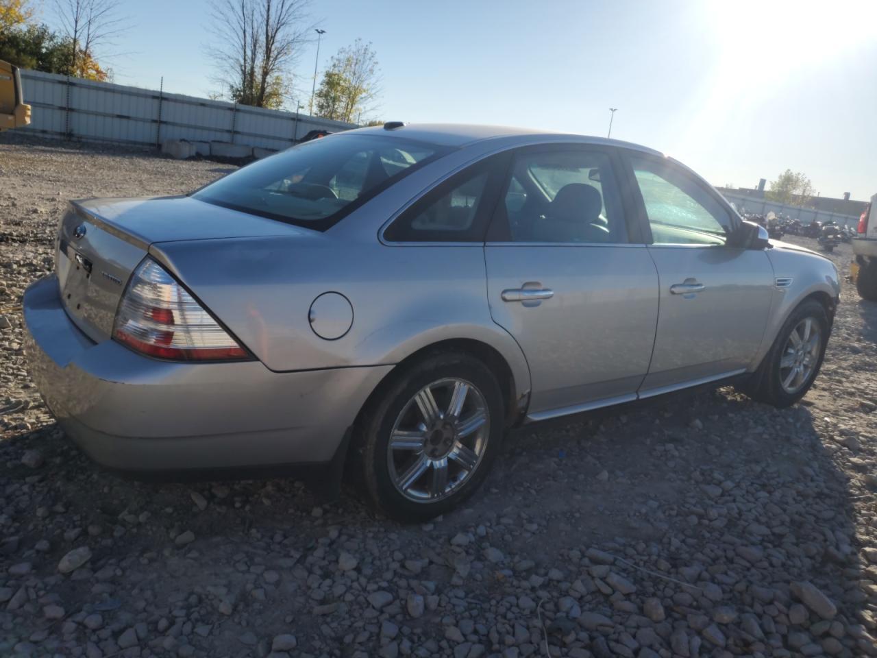 2008 Ford Taurus Limited - Image 3