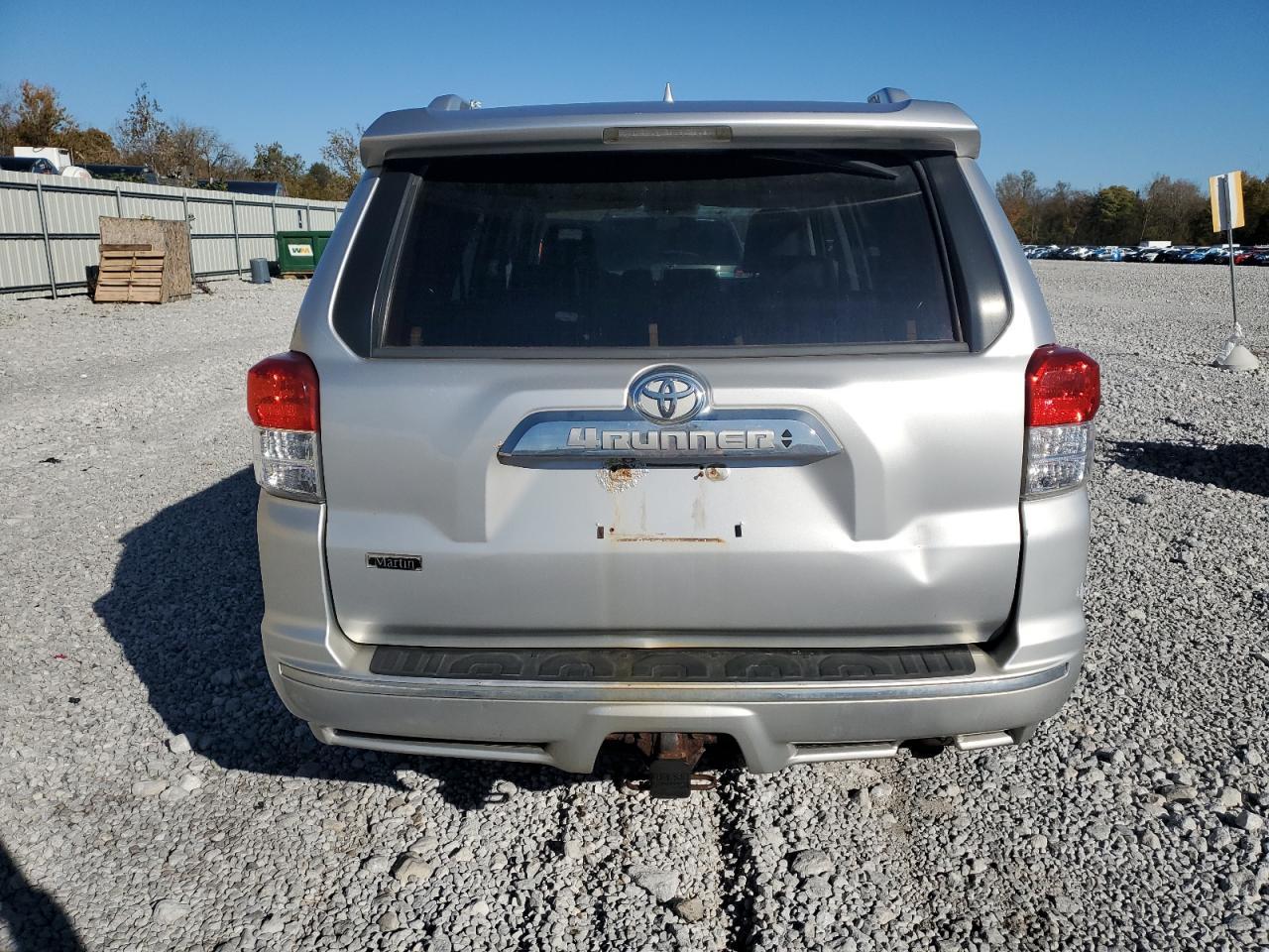 2010 Toyota 4Runner Sr5 - Image 6