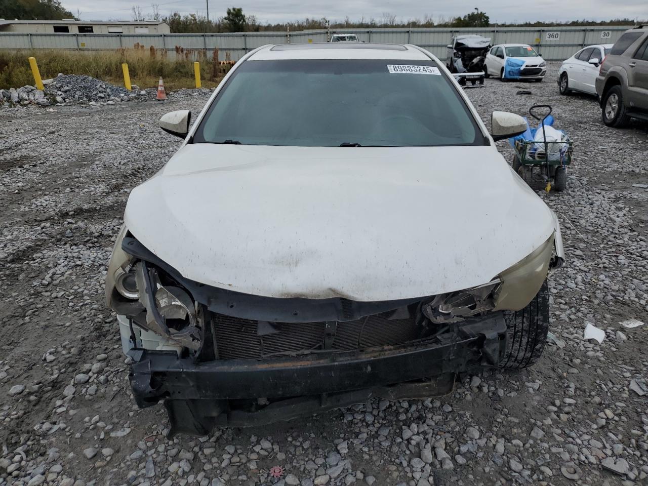 2017 Toyota Camry Le - Image 5
