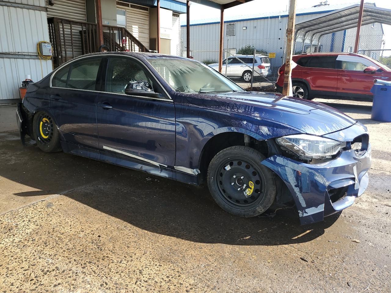2018 BMW 330 Xi - Image 4