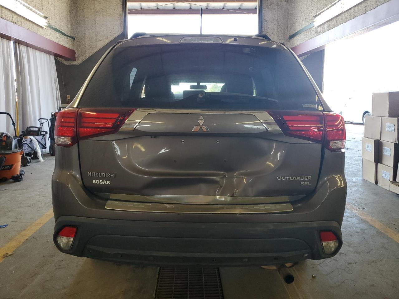 2016 Mitsubishi Outlander Se - Image 6