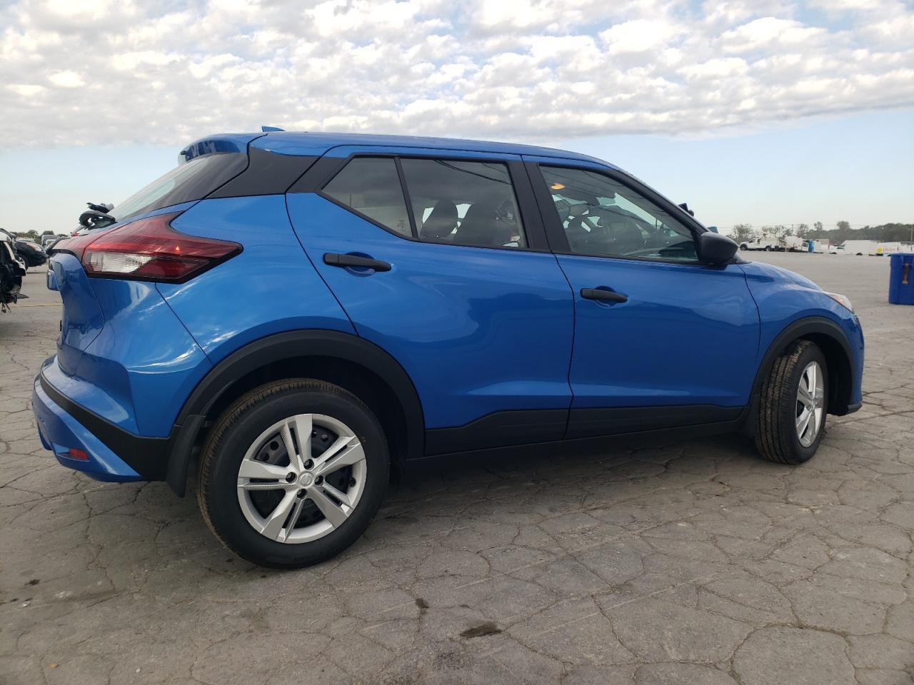 2025 Nissan Kicks Play S - Image 3