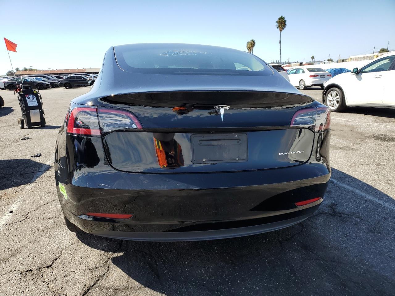 2023 Tesla Model 3 - Фото 6