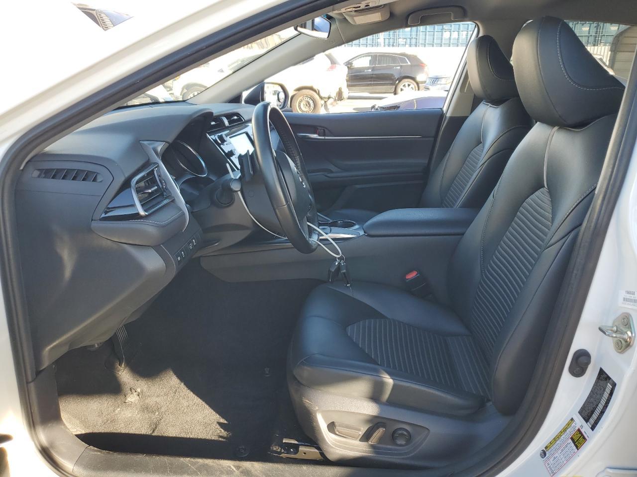 2019 Toyota Camry L - Фото 7