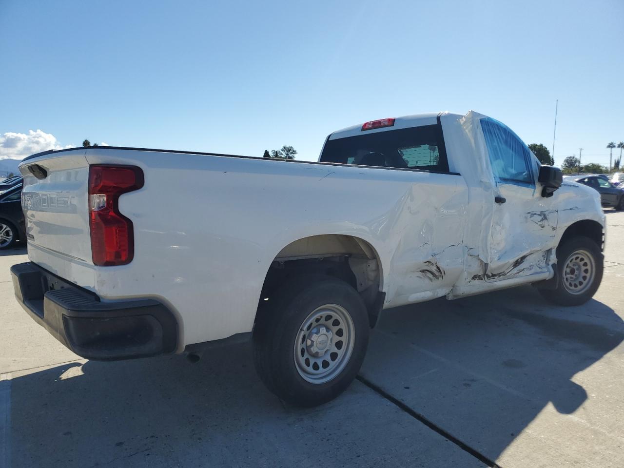 2021 Chevrolet Silverado C1500 - Фото 3