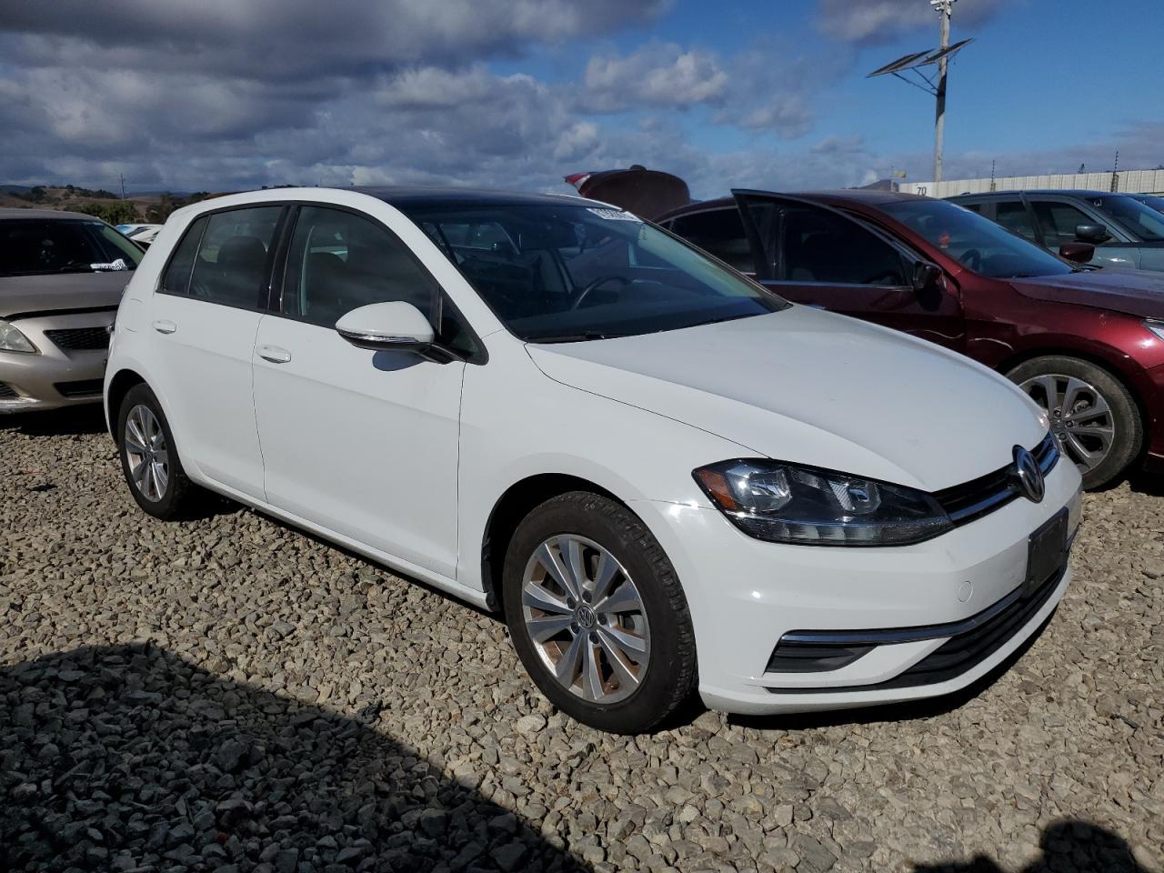 2021 Volkswagen Golf - Image 4