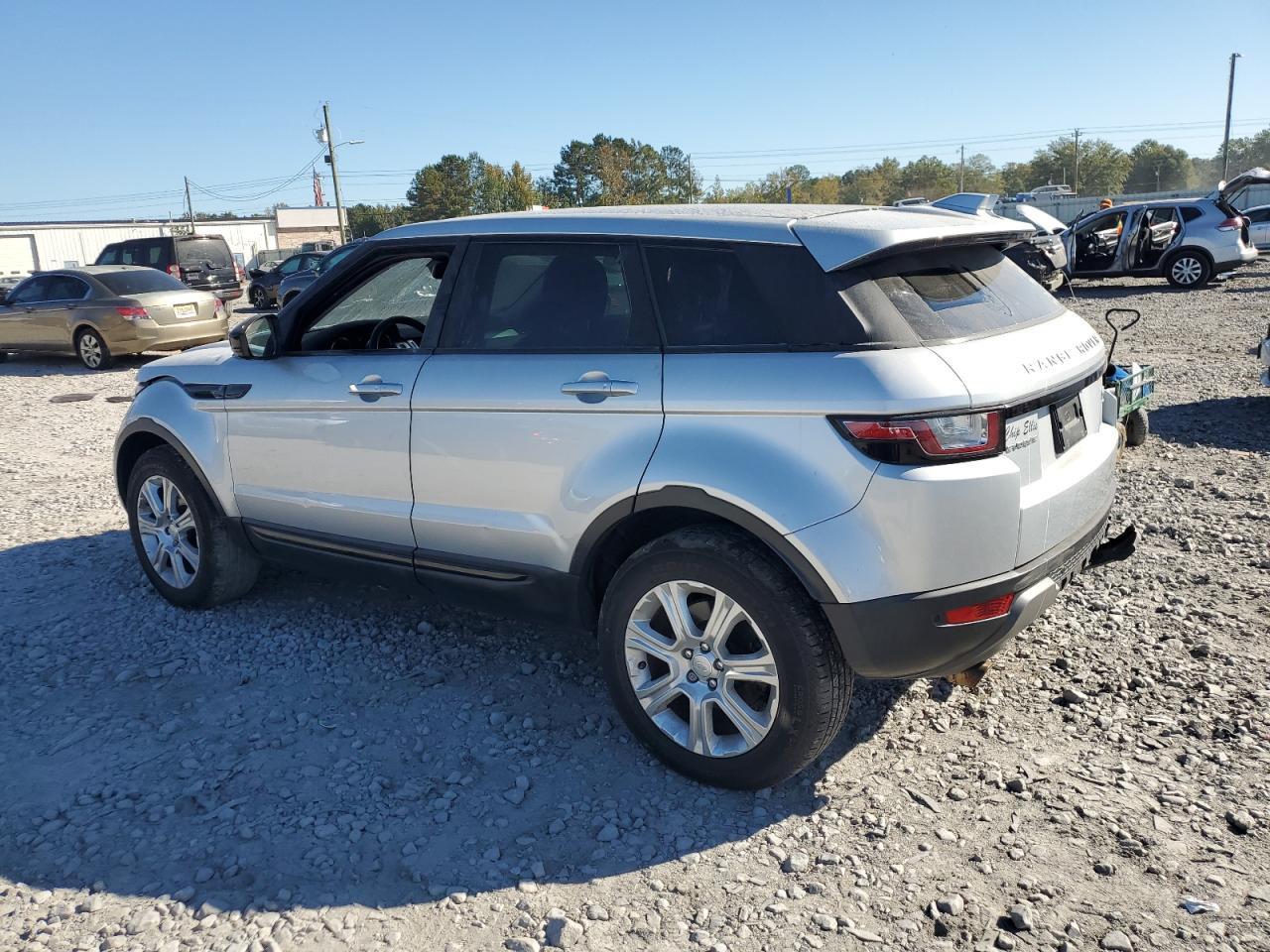 2017 Land Rover Range Rover Evoque Se - Image 2