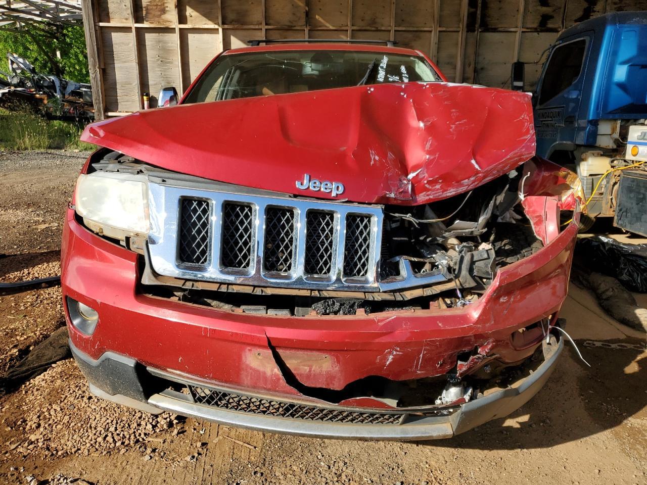 2011 Jeep Grand Cherokee Overland - Image 5