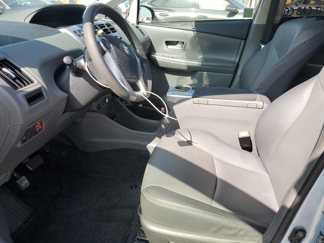 2012 Toyota Prius V - Image 7