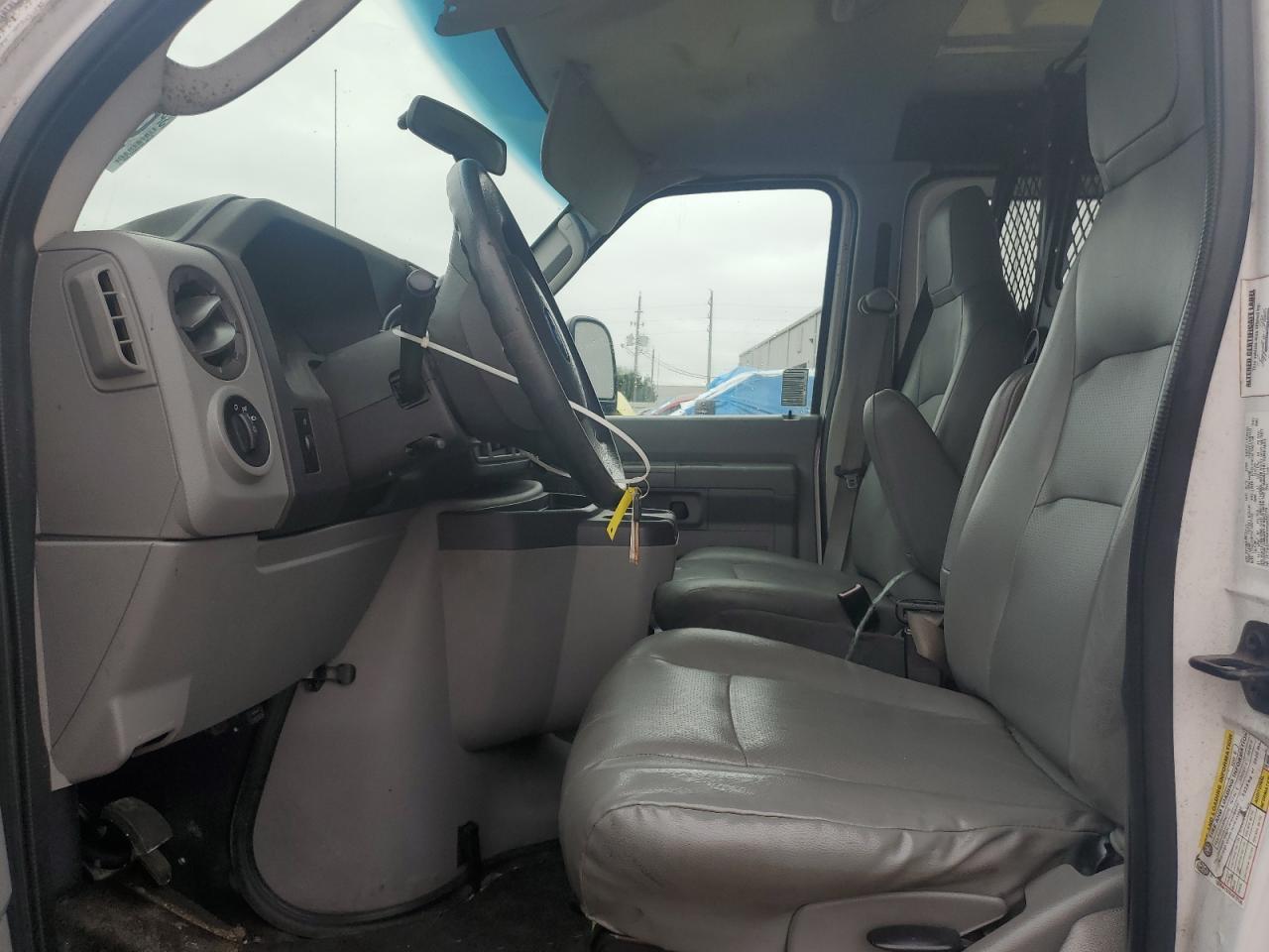 2012 Ford Econoline E350 Super Duty Van - Фото 7