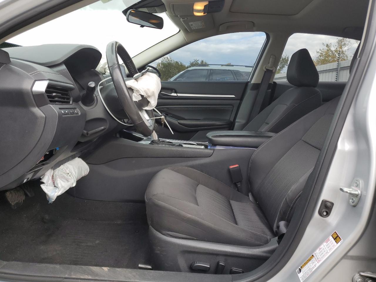 2022 Nissan Altima Sv - Image 7