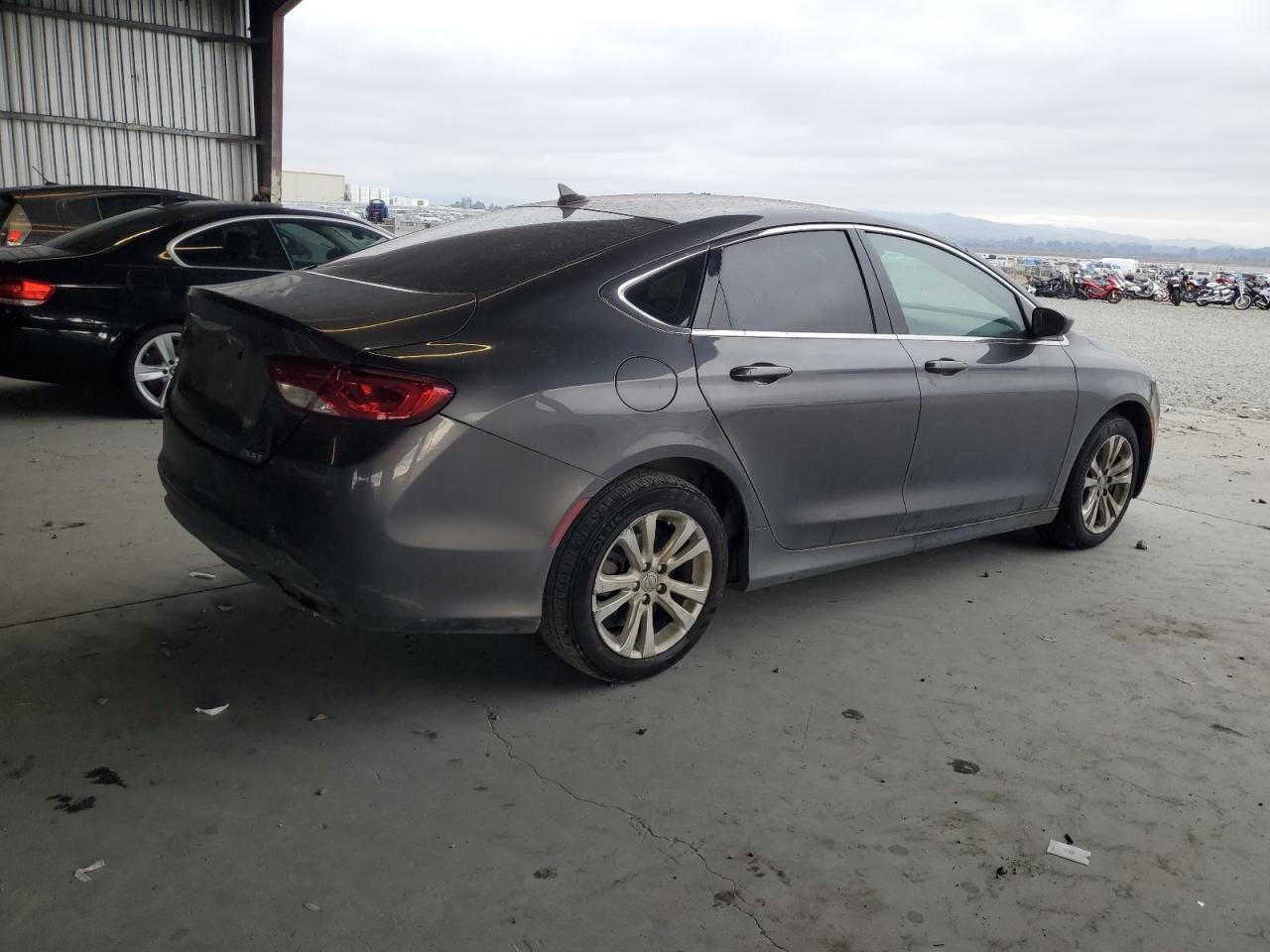 2016 Chrysler 200 Limited - Фото 3