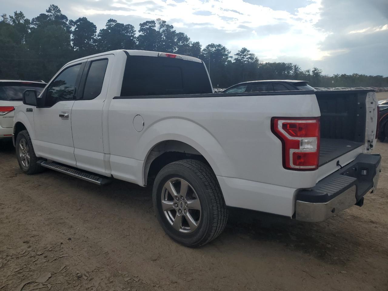 2019 Ford F150 Super Cab - Фото 2