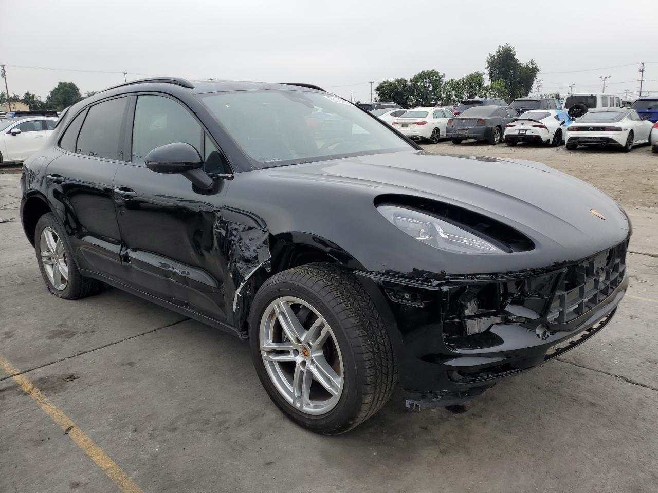 2021 Porsche Macan - Image 4