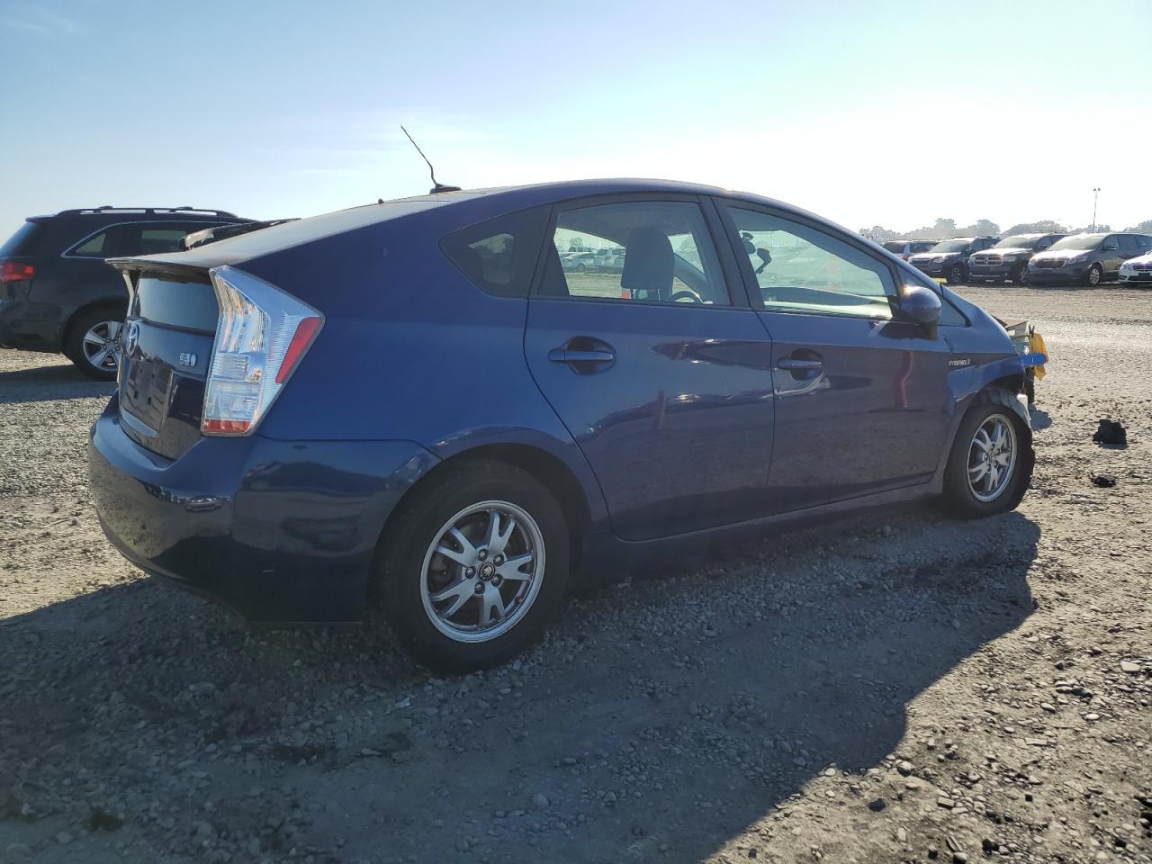 2011 Toyota Prius - Image 3