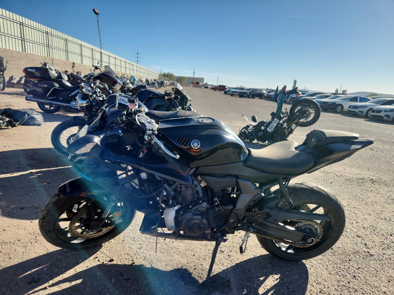 2023 Yamaha Yzfr7 - Image 3