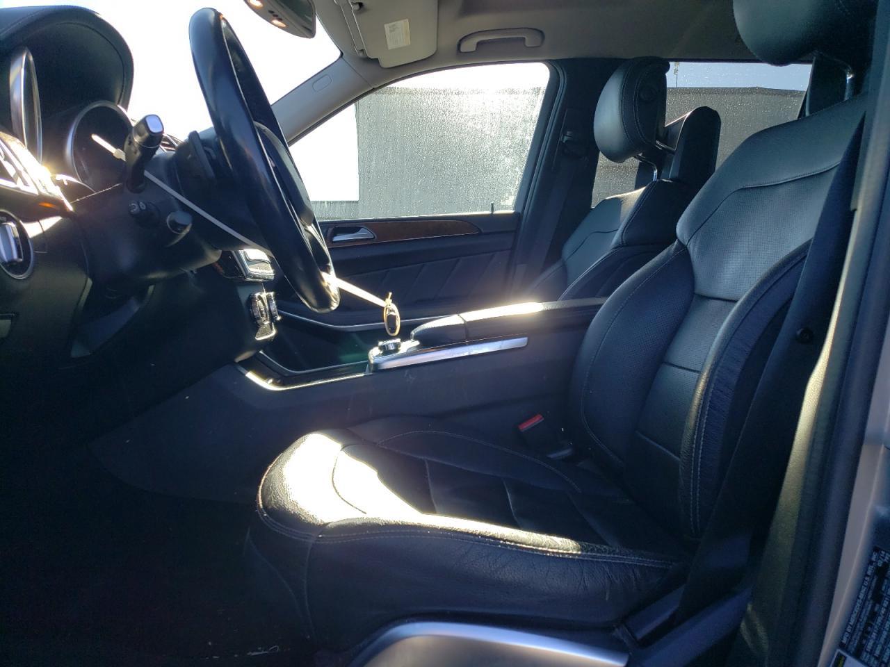 2014 Mercedes-Benz Gl 550 4Matic - Image 7